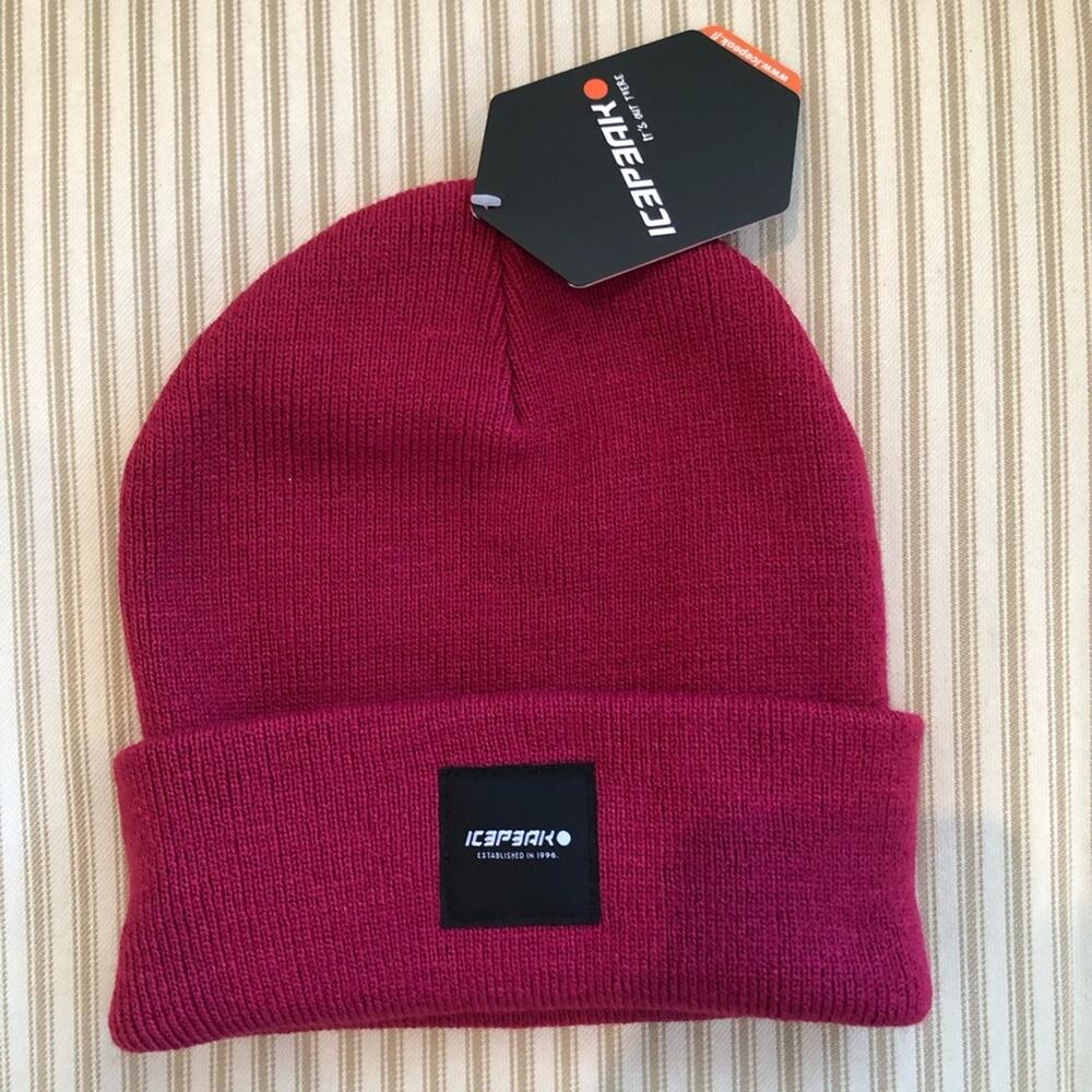 NWT Icepeak Women’s Cranberry Pink Beanie